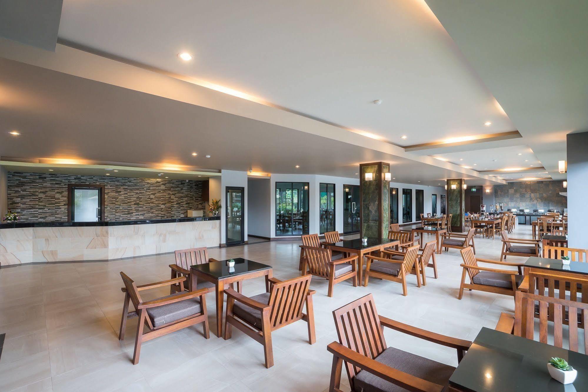 Savotel Na Chom Thian Exterior photo